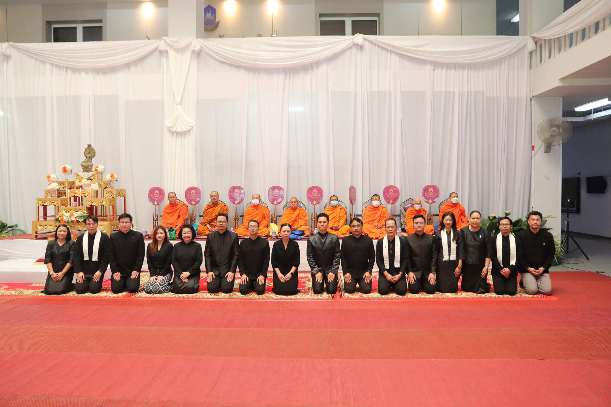 โรงเรียนสาธิต มพ. ร่วมพิธีตักบาตรอุทิศถวายเป็นพระกุศล แด่สมเด็จพระเจ้าลูกเธอ เจ้าฟ้าพัชรกิติยาภา