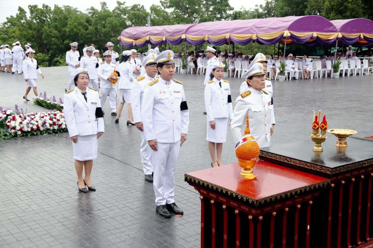 โรงเรียนสาธิต มพ. ร่วมวางพานพุ่มถวายเป็นราชสักการะ เนื่องในพิธีสถาปนามหาวิทยาลัยพะเยา ครบรอบ 16 ปี